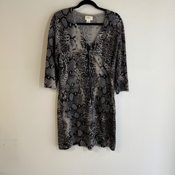 Neiman Marcus Cashmere Women’s Gray Black Animal Print Sweater Dress Size XL - Picture 2 of 8